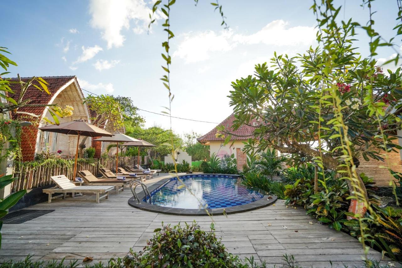 Unicorn Bungalow Batununggul Exterior photo
