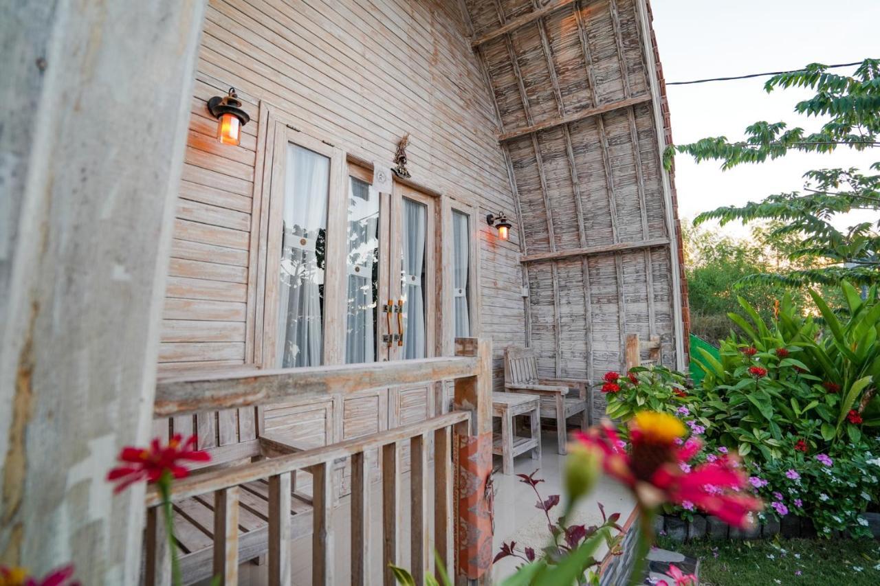 Unicorn Bungalow Batununggul Exterior photo