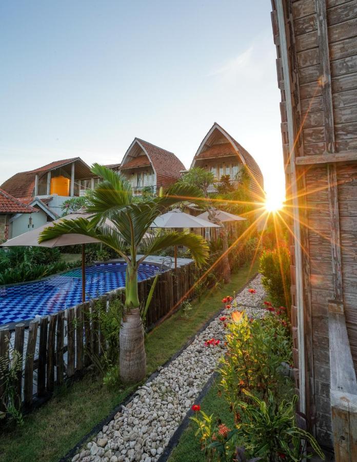 Unicorn Bungalow Batununggul Exterior photo